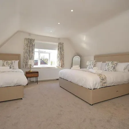 St Oswalds - Four-bedroom Edwardian Lägenhet Filey
