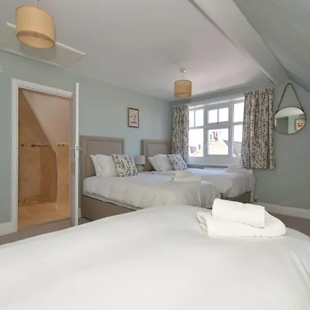 St Oswalds - Four-bedroom Edwardian